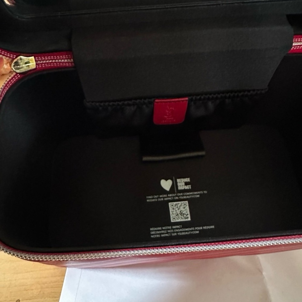 Ysl Yves Saint Laurent Beauty Premium Vanity red makeup case w mirror new in box - Picture 5 of 8